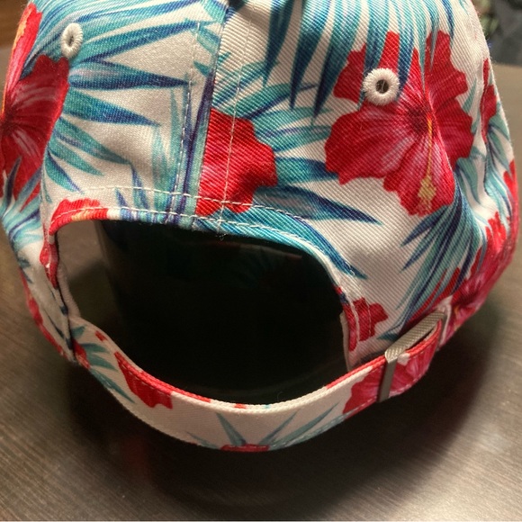 NWT Toronto Raptors Hawaiian ‘47 Brand Hat NBA Women’s Rare OSFM Adjustable - Picture 3 of 3